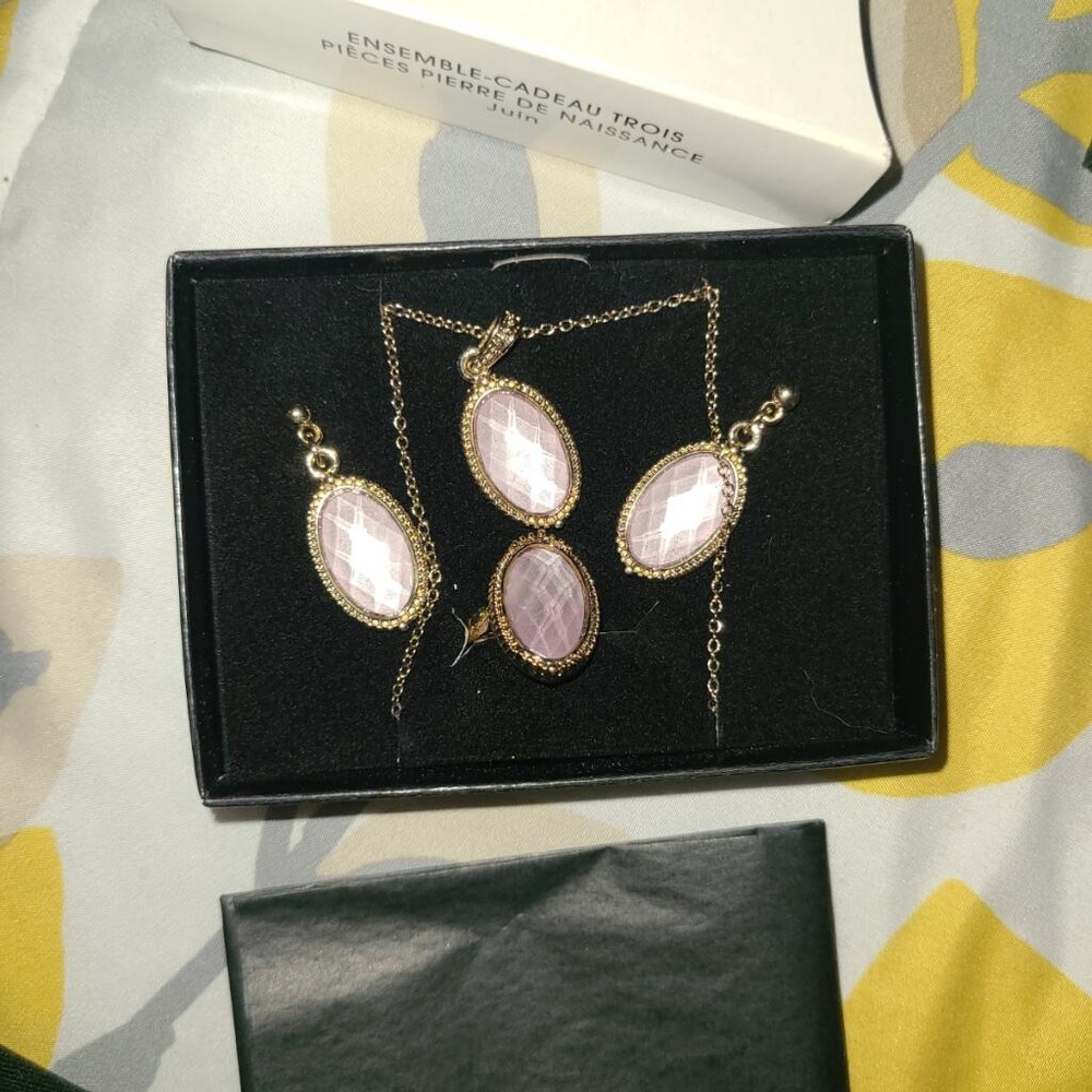 Avon June birthstone jewelry set